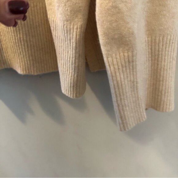 J.Crew Supersoft Yarn Wool Beige Turtleneck Sweater Size Large Cozy Minimalist - Picture 8 of 13